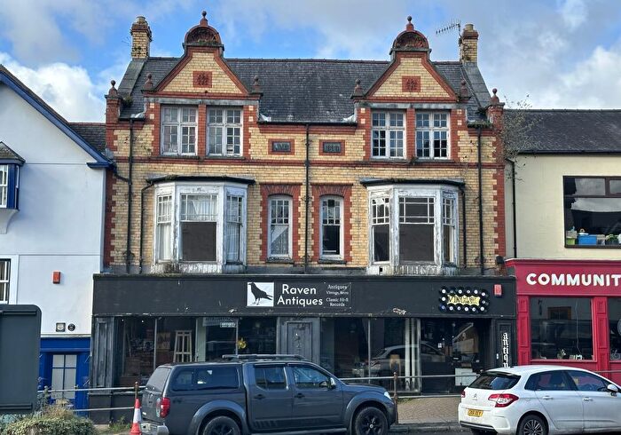 8 Bedroom Terraced House For Sale In - Penrallt Street, Machynlleth, Powys, SY20