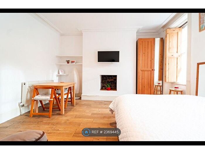 1 Bedroom Flat To Rent In Hackney Road, London, E2
