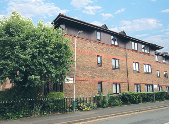 1 Bedroom Retirement Property For Sale In Huskards, Upminster, Essex, RM14