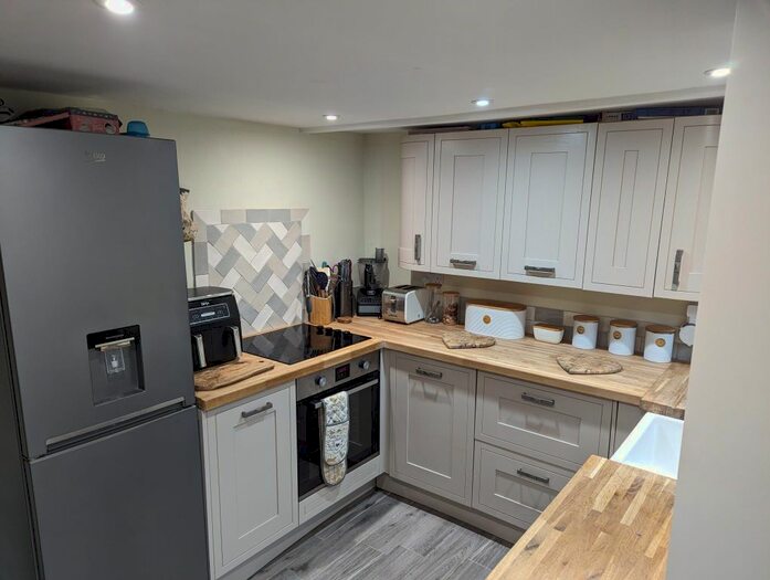 3 Bedroom Cottage To Rent In High Street, Scotter, Gainsborough, DN21