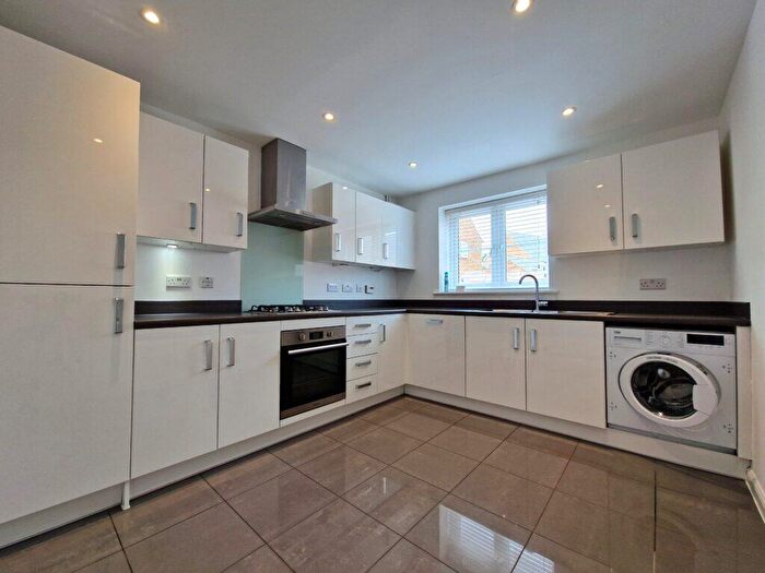4 Bedroom Semi-Detached House To Rent In Golby Road, Bloxham, Oxon, OX15