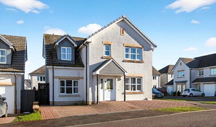 3 Bedroom Detached House For Sale In Dochart Way, Glasgow, G33