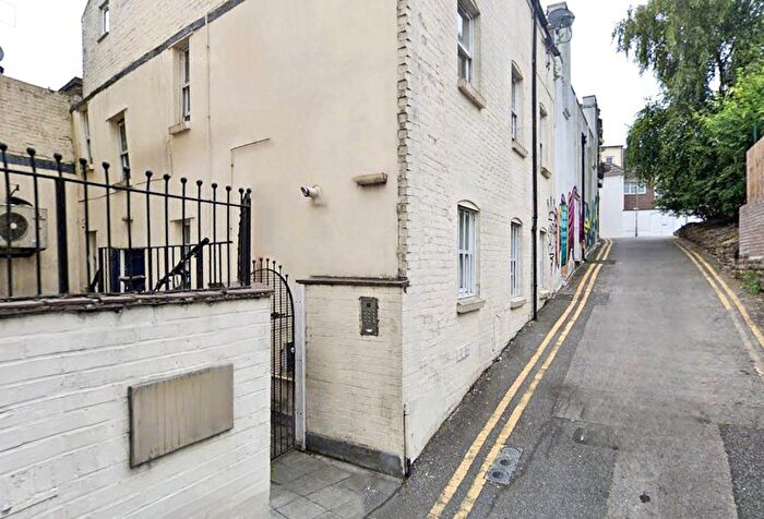 3 Bedroom Flat To Rent In Mannington Place, Bournemouth, BH2