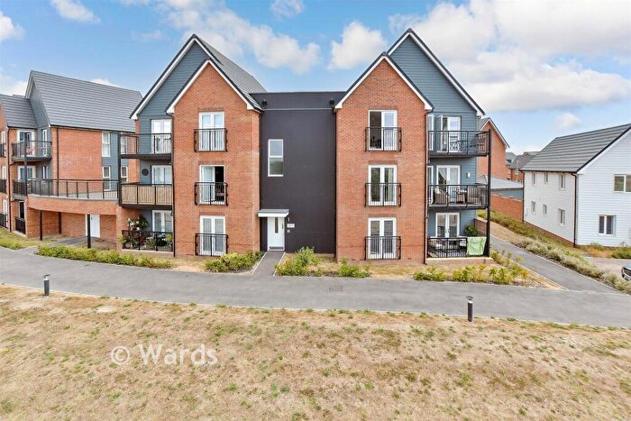 2 Bedroom Apartment For Sale In Dearman Crescent, Hythe, Kent, CT21