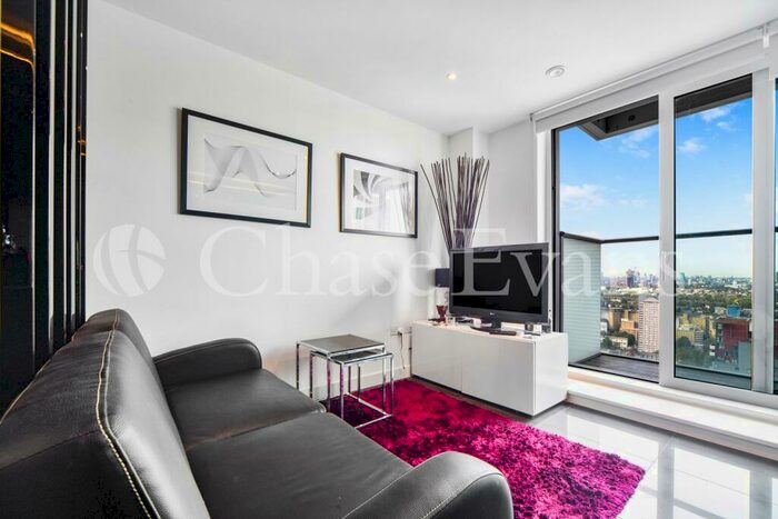 Flat To Rent In Pan Peninsula Square, Canary Wharf, London, E14