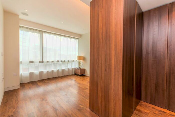 2 Bedroom Flat To Rent In City Road, Angel, London, EC1V