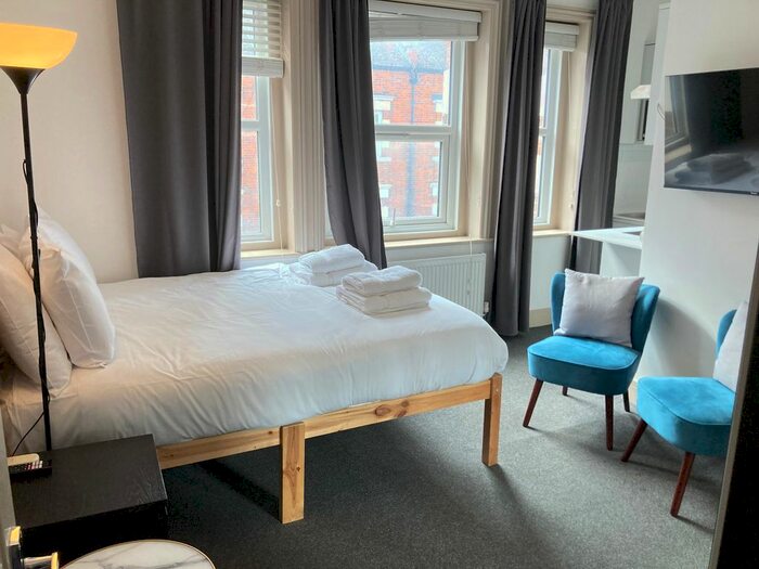 Studio To Rent In Very Near New Broadway Area, Ealing Broadway, W5