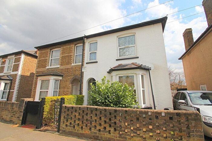3 Bedroom Semi Detached House To Rent In Colham Avenue, Yiewsley, UB7