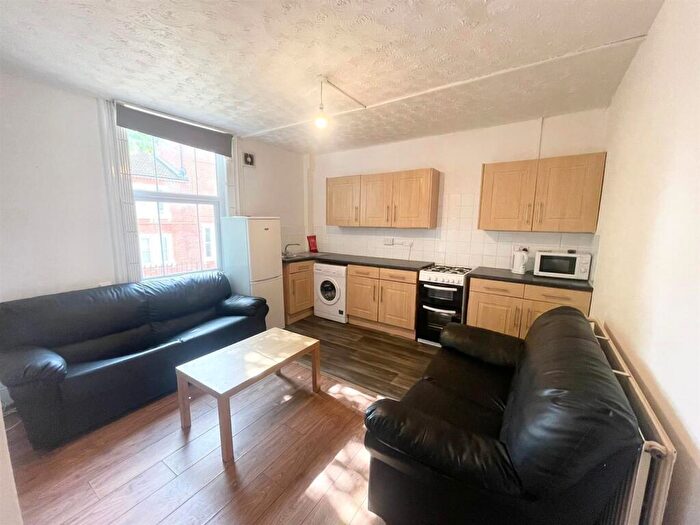 4 Bedroom Private Hall To Rent In **£pppw Excl Bills** Annesley Grove, Arboretum, NG1