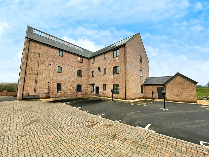 2 Bedroom Flat To Rent In Verde Avenue, Bedford, MK42