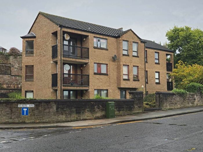 2 Bedroom Flat To Rent In Weavers Yard, Dundee, DD4