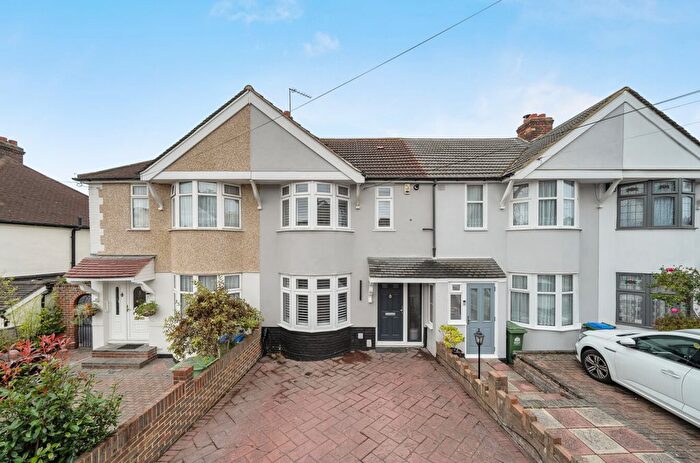 3 Bedroom Terraced House For Sale In Yorkland Avenue, Welling, DA16