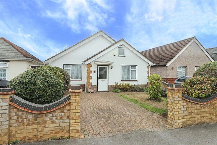 4 Bedroom Detached Bungalow For Sale In Micawber Avenue, Hillingdon, UB8