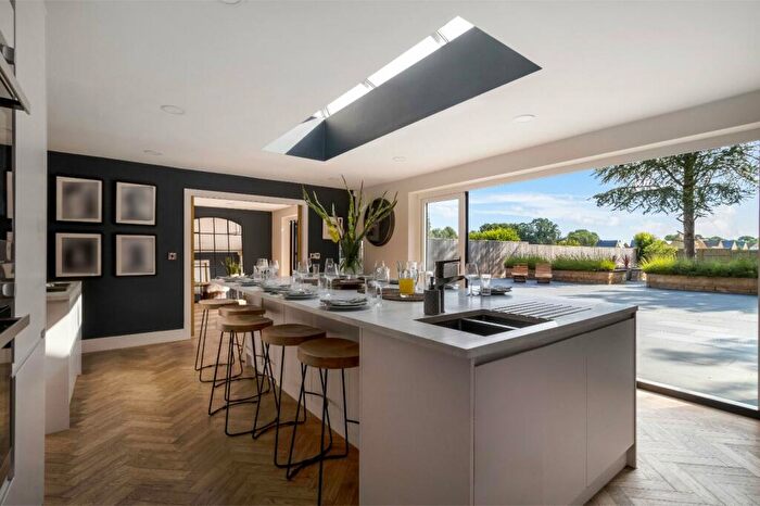 5 Bedroom Detached House For Sale In Cinder Lane, Fairford, Gloucestershire, GL7