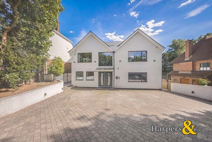 5 Bedroom Detached House For Sale In Oakfield Lane, Dartford, DA2
