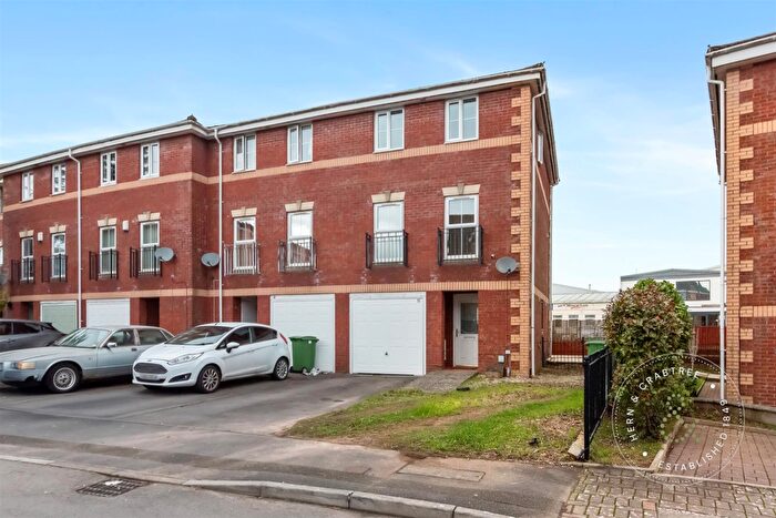 3 Bedroom Town House For Sale In Heol Dewi Sant, Cardiff, CF14