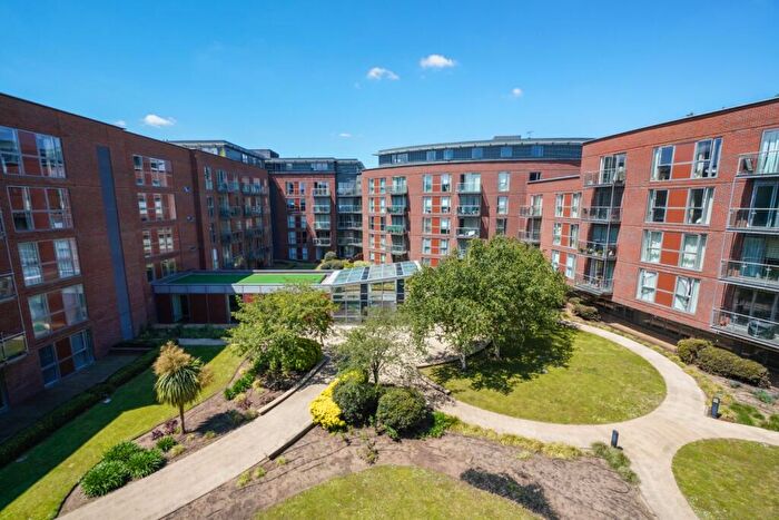 2 Bedroom Apartment For Sale In The Heart, Walton-on-Thames, Surrey, KT12