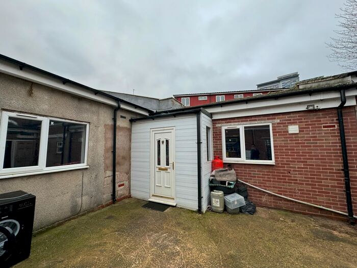 1 Bedroom Flat To Rent In Messenger Road, Smethwick, B66