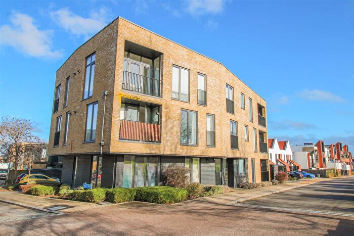2 Bedroom Flat For Sale In Braggowens Ley, Newhall, Harlow, CM17
