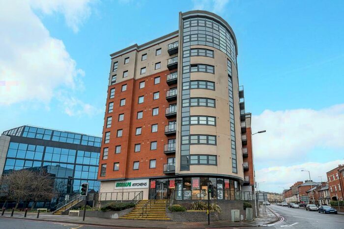 1 Bedroom Apartment To Rent In Watlington Street, Reading, RG1