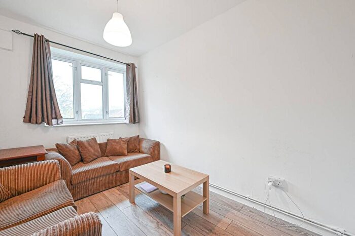 2 Bedroom Flat For Sale In Cheshunt House, Kilburn, London, NW6