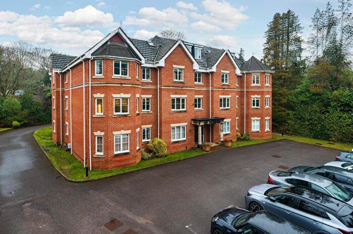 2 Bedroom Flat For Sale In Crawley Rise, Portsmouth Road, Camberley, GU15