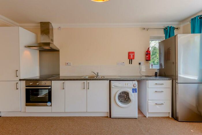 1 Bedroom Flat To Rent In The Gables, Bassett Heath Avenue, Southampton, SO16