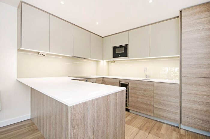 2 Bedroom Flat For Sale In Beaufort Square, Colindale, London, NW9