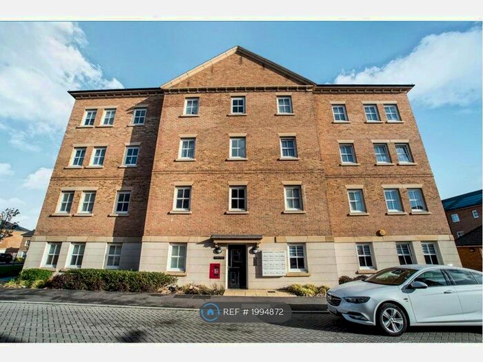 2 Bedroom Flat To Rent In Rainbow Road, Erith, DA8