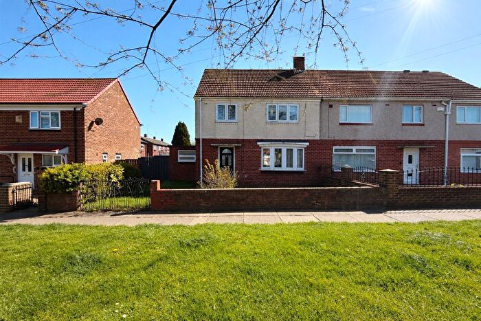 3 Bedroom Semi Detached House For Sale In Rochdale Road, Sunderland, SR5