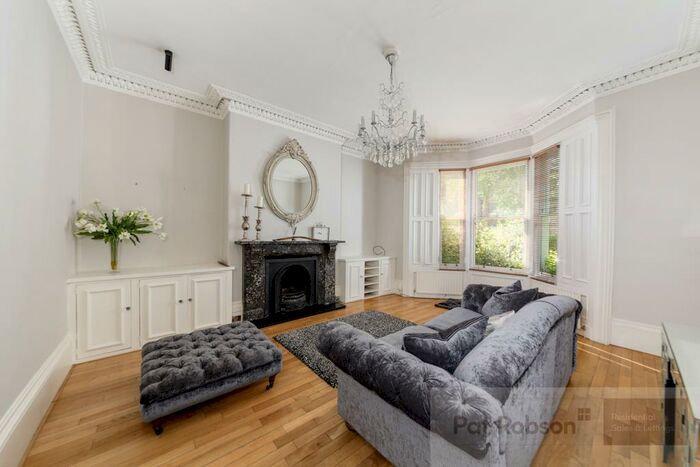 2 Bedroom Apartment To Rent In Haldane Terrace, Jesmond, NE2