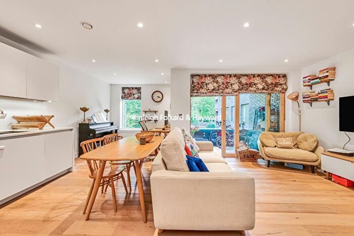 2 Bedroom Flat For Sale In Prodigal Square, London, E8