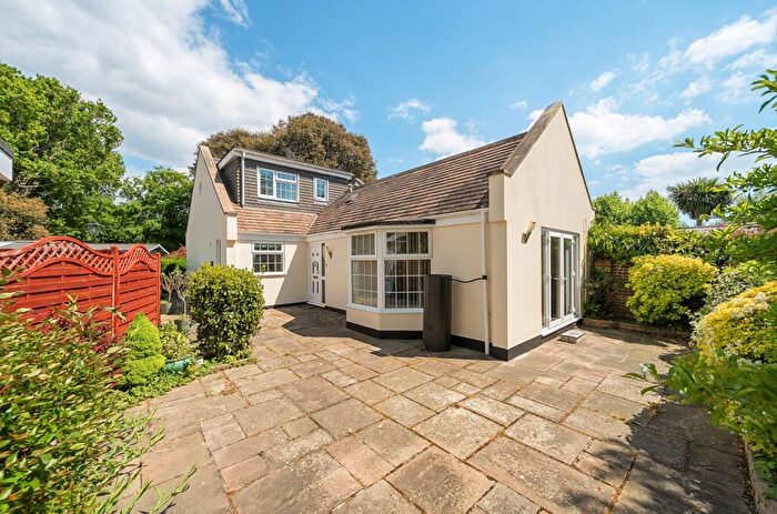 3 Bedroom Bungalow For Sale In Colts Bay, Aldwick, PO21