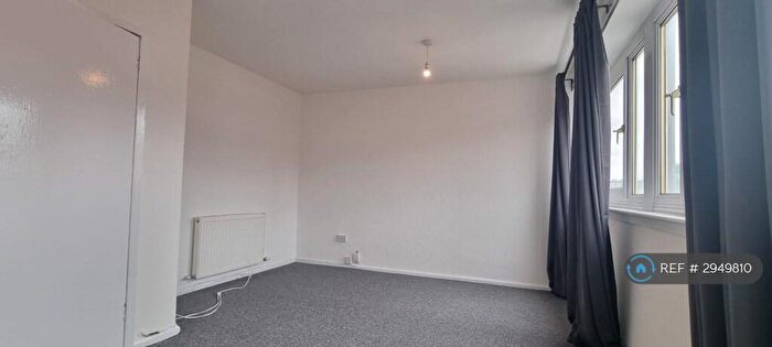 2 Bedroom Maisonette To Rent In Great Western Road, Glasgow, G13