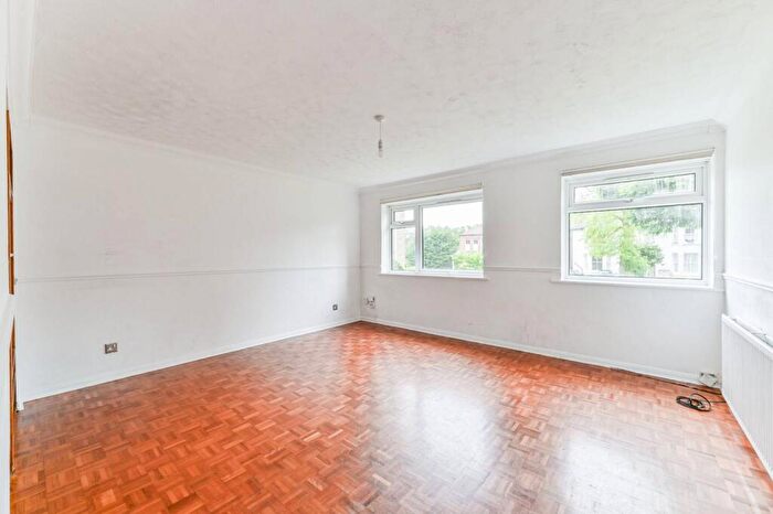 2 Bedroom Flat For Sale In Mulgrave Road, Sutton, SM2