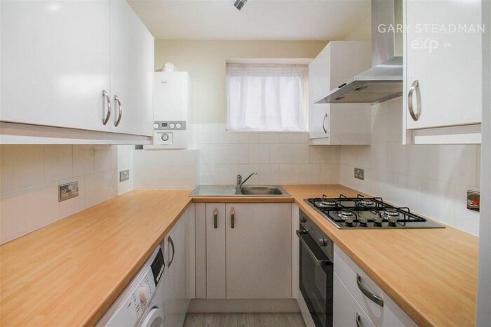 1 Bedroom Flat To Rent In Hawley Road, Wilmington, DA2