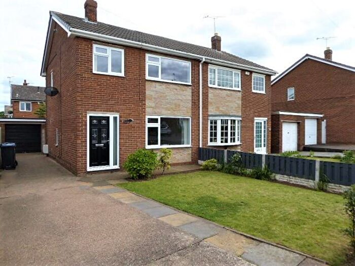 3 Bedroom Semi-Detached House To Rent In Hills Close, Sprotbrough, DN5