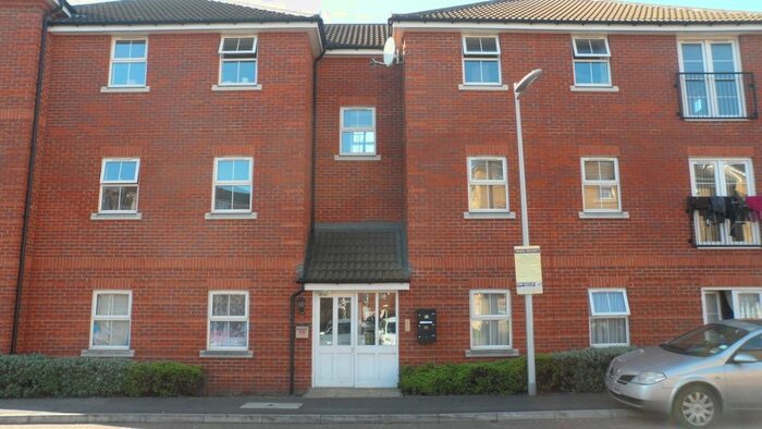 2 Bedroom Flat For Sale In Piper Way, Ilford, IG1