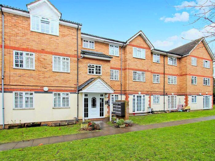 1 Bedroom Flat To Rent In Eagle Drive, Colindale, NW9