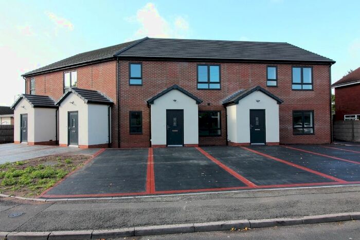 2 Bedroom Flat To Rent In Short Street, Willenhall, WV12