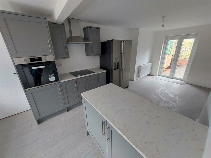 3 Bedroom Terraced House To Rent In Whitford Close, Bromsgrove, B61