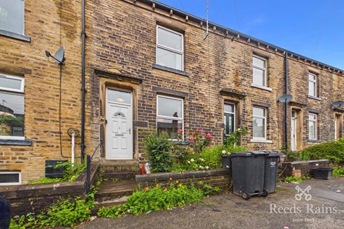 2 Bedroom Terraced House To Rent In Carlton House Terrace, Halifax, West Yorkshire, HX1