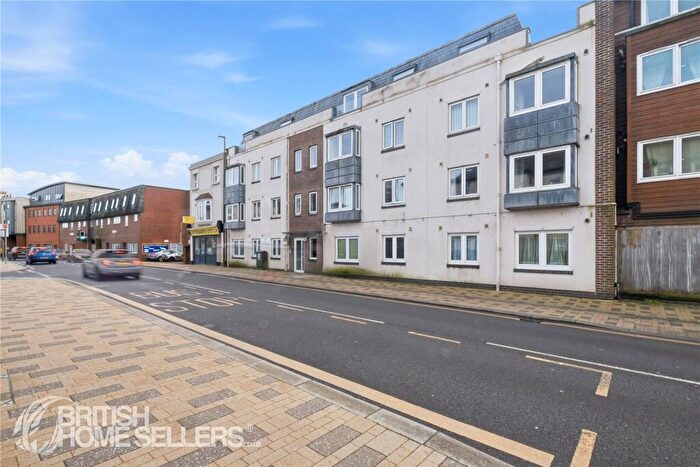 1 Bedroom Apartment For Sale In Terminus Road, Littlehampton, West Sussex, BN17