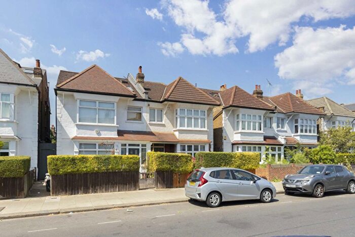 2 Bedroom Flat To Rent In Wormholt Road, London, W12
