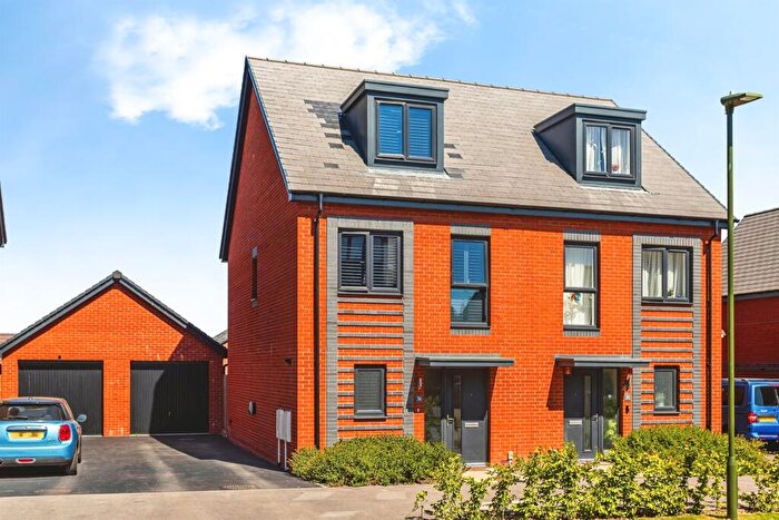 3 Bedroom Semi-Detached House For Sale In Avenue De Warenne, Hassocks, BN6