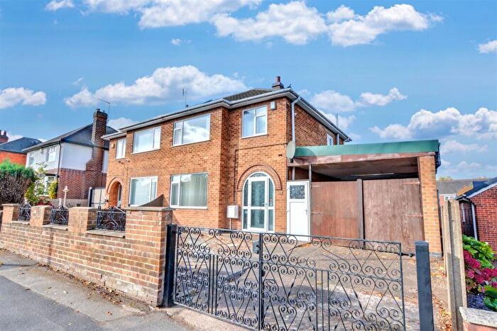 3 Bedroom Semi Detached House For Sale In Cinderhill Road, Nottingham, NG6