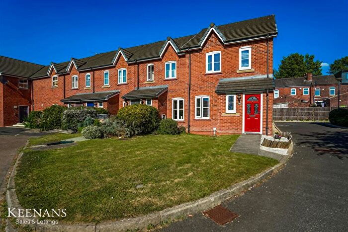 3 Bedroom End Of Terrace House For Sale In New Bridge Gardens, Bury, BL9