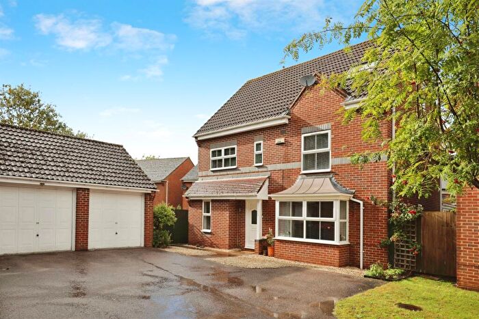 6 Bedroom Detached House For Sale In Coopers Close, Littleworth, Oxford, OX33