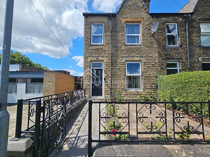 3 Bedroom End Of Terrace House For Sale In Burnswick Street, Dewsbury, WF13
