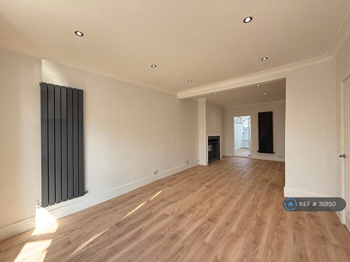 3 Bedroom Terraced House To Rent In Woodcroft Road, Thornton Heath, CR7